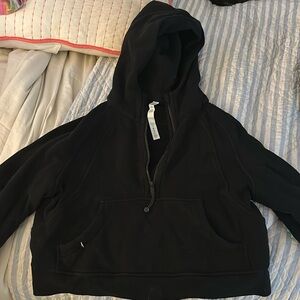 Never worn LULU scuba with hood